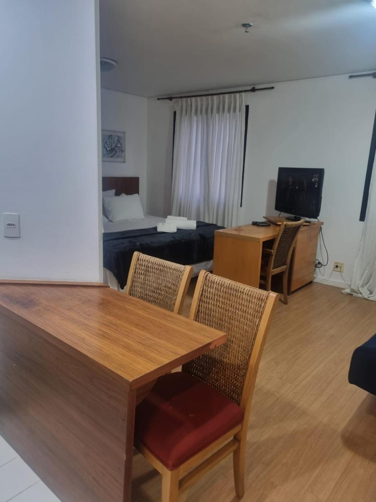 Flat Jamaris 100 Moema Uh1211 Apartamento